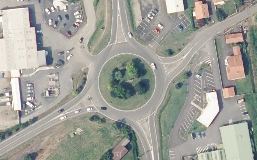 Vue aérienne du Rond-point anonyme n°25352245