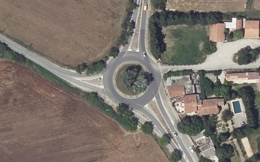 Vue aérienne du Rond-point anonyme n°25419994