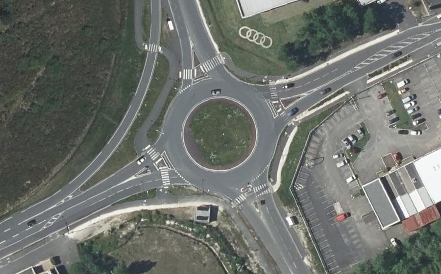 Vue aérienne du Rond-point anonyme n°25440013
