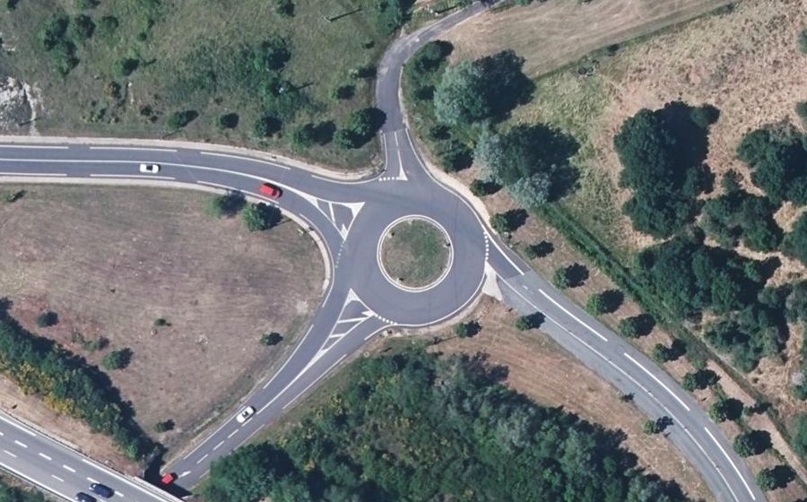 Vue aérienne du Rond-point anonyme n°25465883