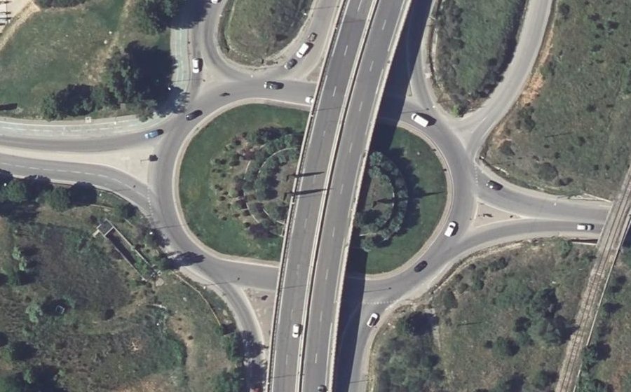 Vue aérienne du Rond-point anonyme n°25488991