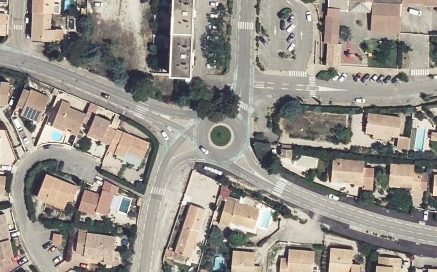 Vue aérienne du Rond-point anonyme n°25517271
