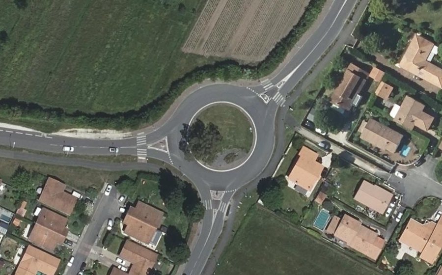 Vue aérienne du Rond-point anonyme n°25522030