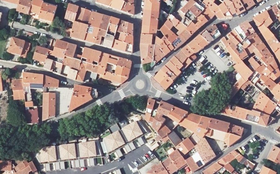 Vue aérienne du Rond-point anonyme n°25531805
