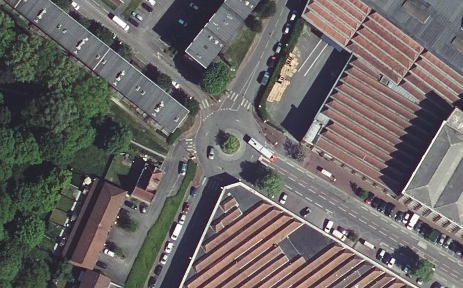 Vue aérienne du Rond-point anonyme n°255442017