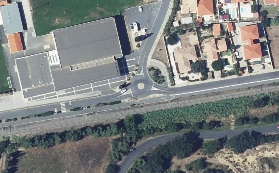 Vue aérienne du Rond-point anonyme n°25547197