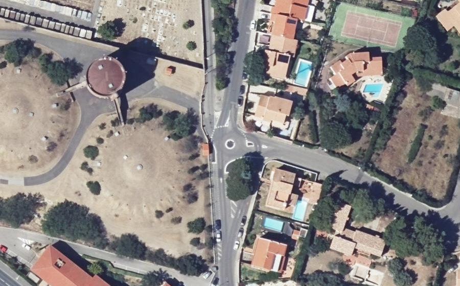 Vue aérienne du Rond-point anonyme n°25580415