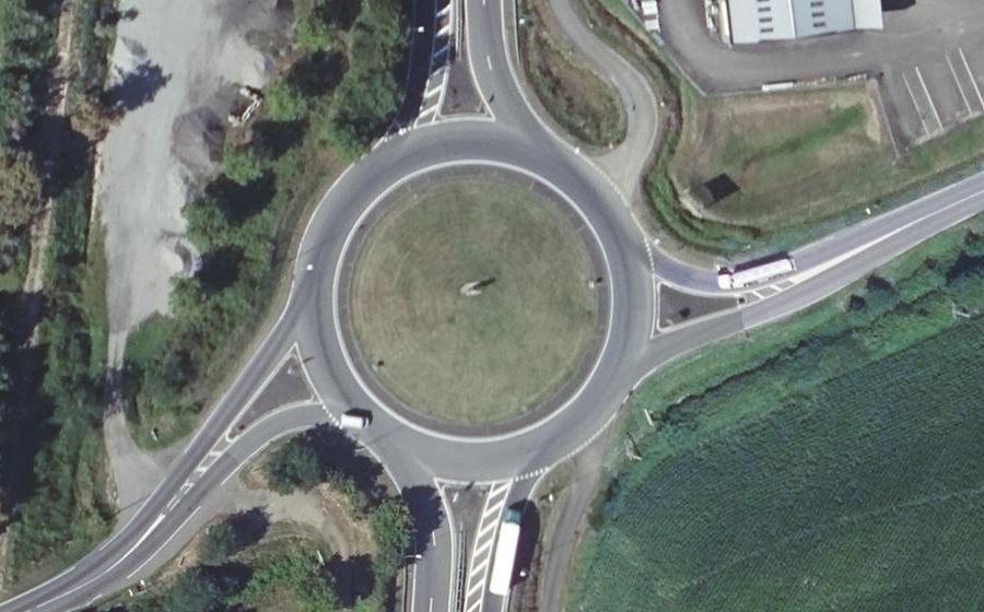 Vue aérienne du Rond-point anonyme n°25585030