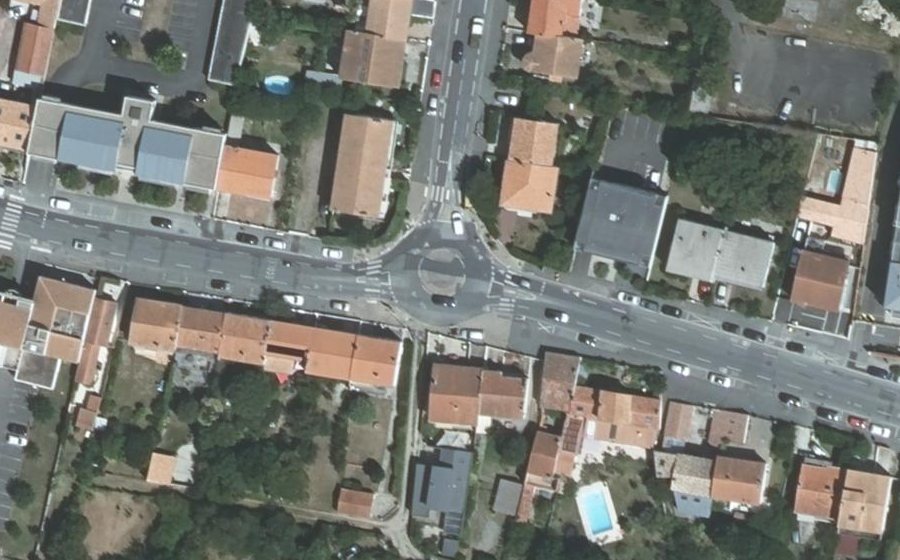 Vue aérienne du Rond-point anonyme n°256000782