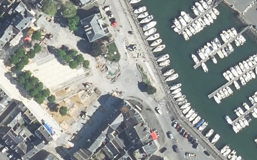 Vue aérienne du Rond-point anonyme n°25610216