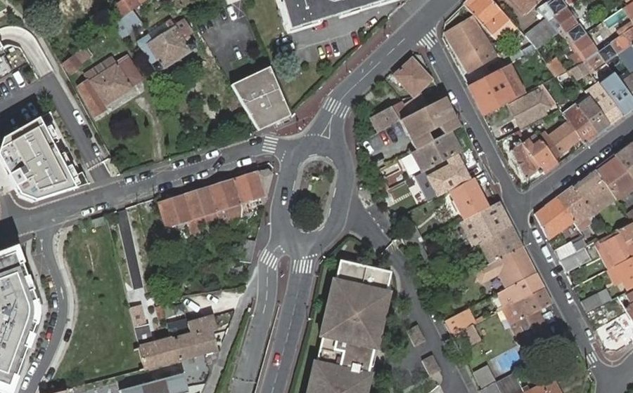 Vue aérienne du Rond-point anonyme n°25625200