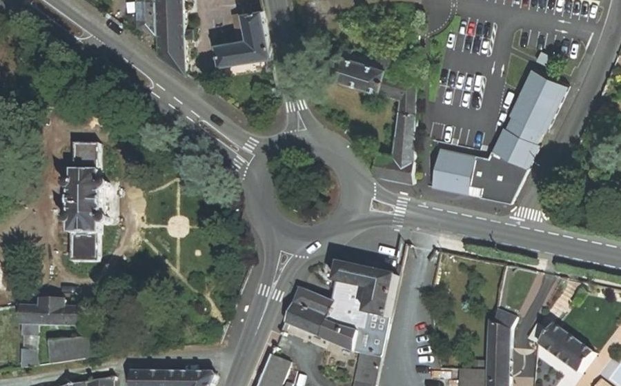 Vue aérienne du Place de Gennes