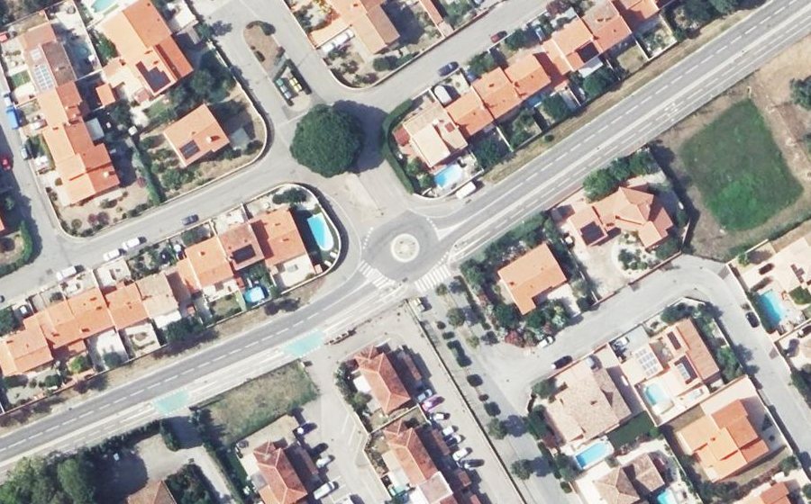 Vue aérienne du Rond-point anonyme n°25691307