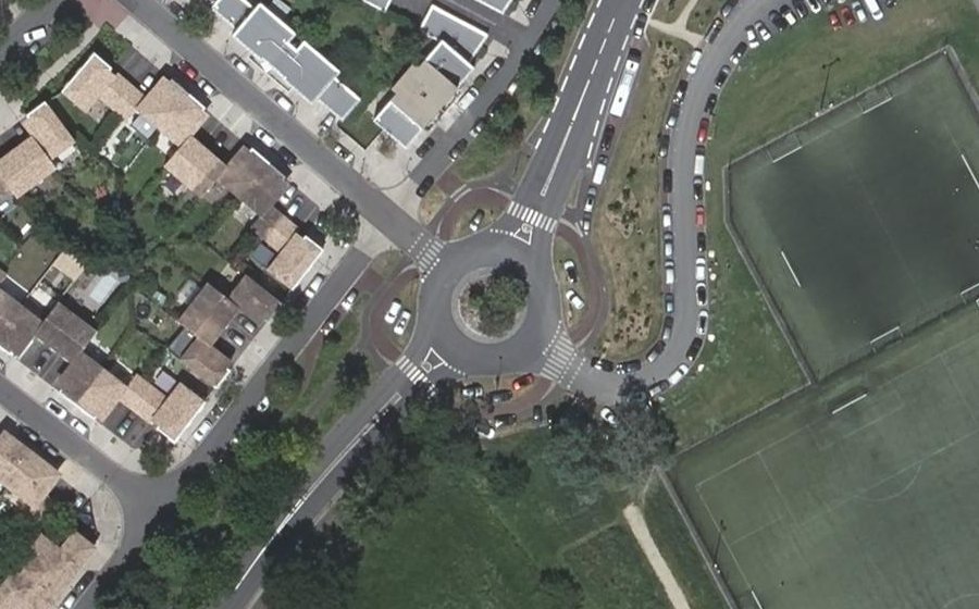 Vue aérienne du Rond-point anonyme n°25722102