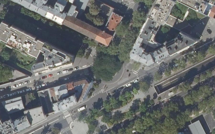 Vue aérienne de la Place des Alpes