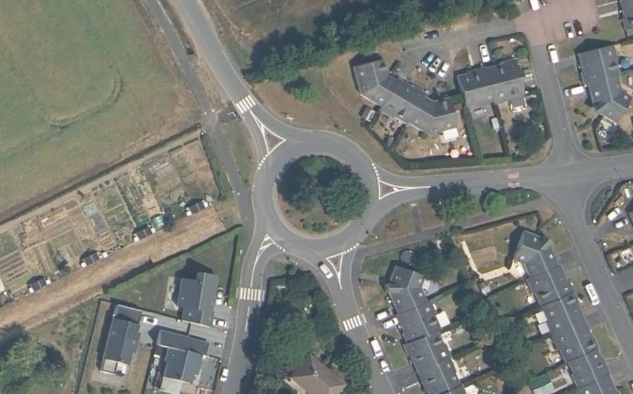 Vue aérienne du Rond-Point Régiment de Maisonneuve