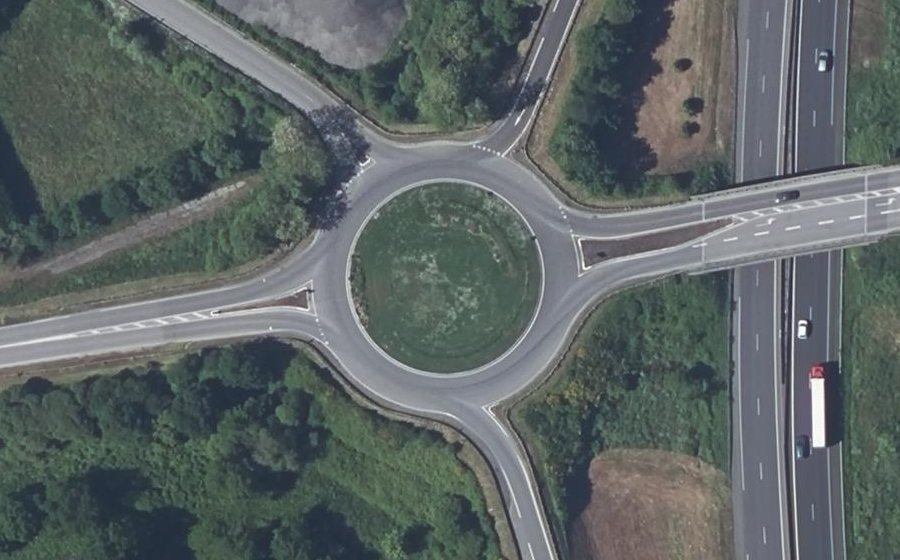 Vue aérienne du Rond-point anonyme n°25779379