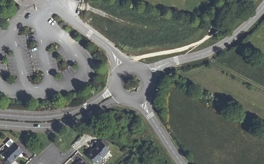 Vue aérienne du Rond-point anonyme n°25802135