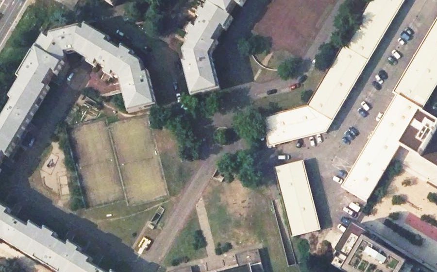 Vue aérienne du Rond-point anonyme n°258243007