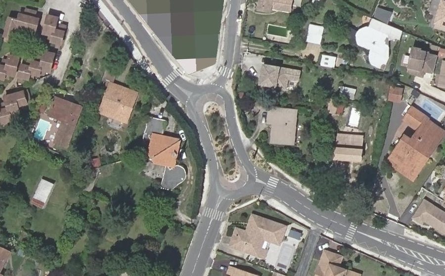 Vue aérienne du Rond-point anonyme n°25847009