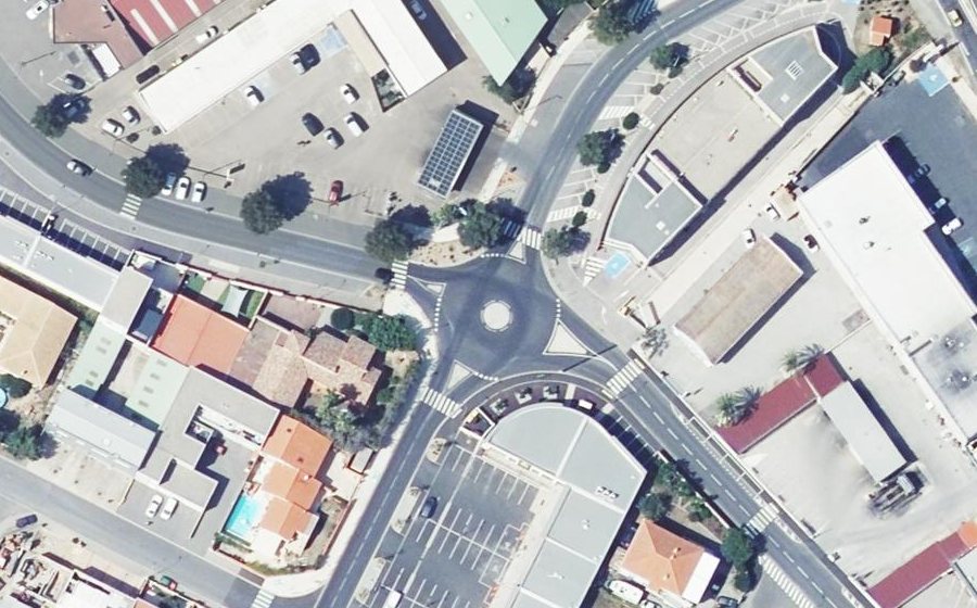 Vue aérienne du Rond-point anonyme n°25849055