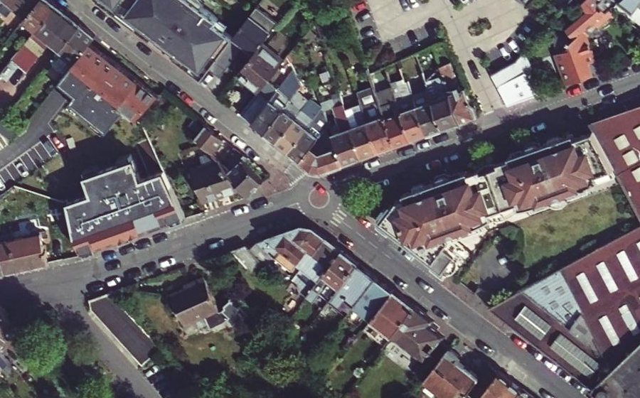 Vue aérienne du Rond-point anonyme n°258512945