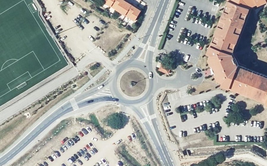 Vue aérienne du Rond-point anonyme n°25859406
