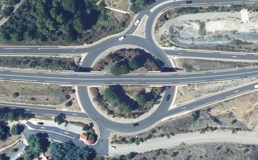 Vue aérienne du Rond-point anonyme n°25872021