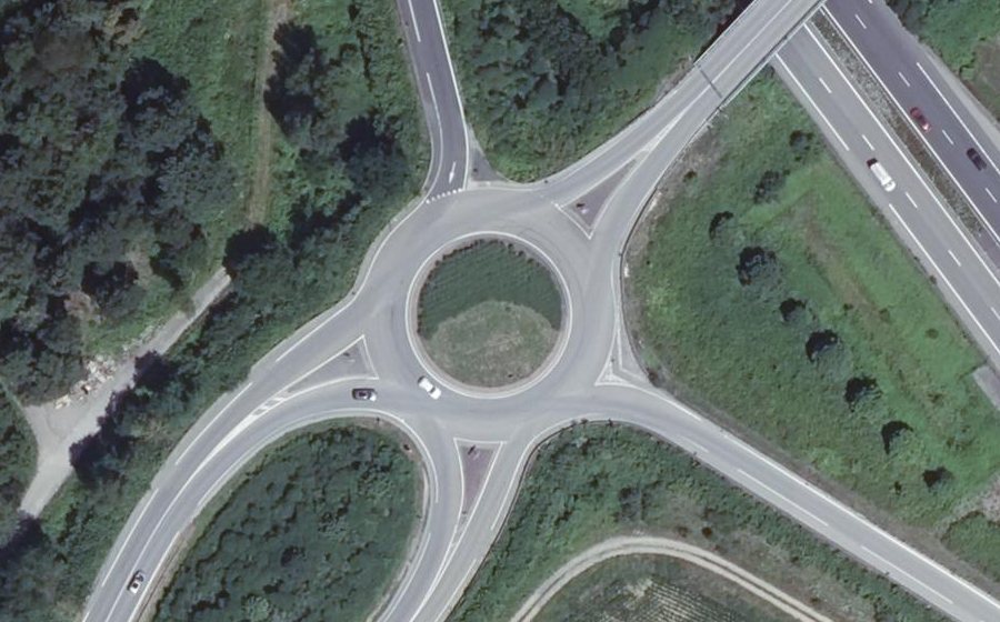 Vue aérienne du Rond-point anonyme n°25907583