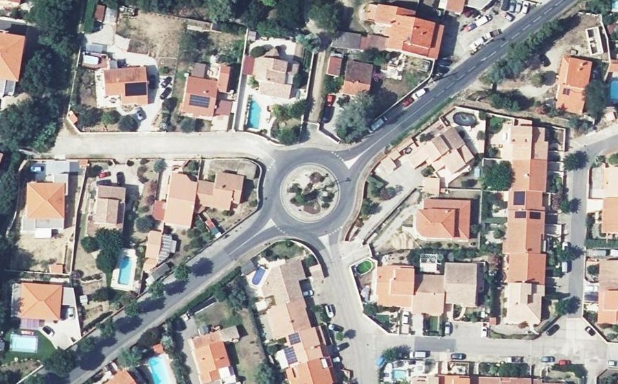 Vue aérienne du Rond-point anonyme n°25925027