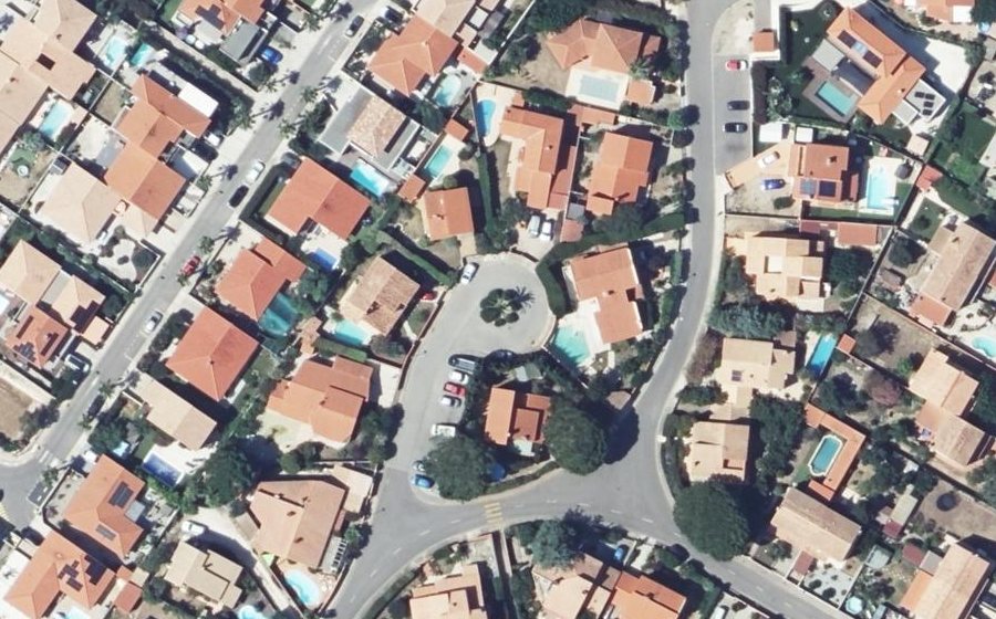 Vue aérienne du Rond-point anonyme n°25949358