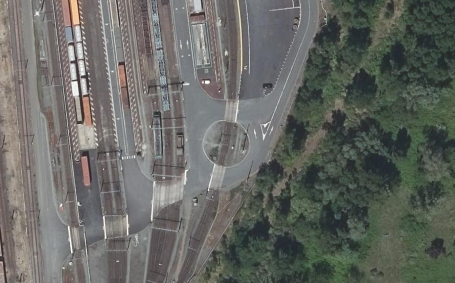Vue aérienne du Rond-point anonyme n°25949807
