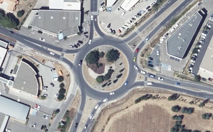 Vue aérienne du Rond-point anonyme n°25956088