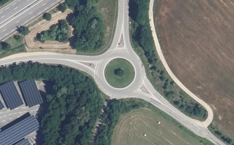 Vue aérienne du Rond-point anonyme n°25958500