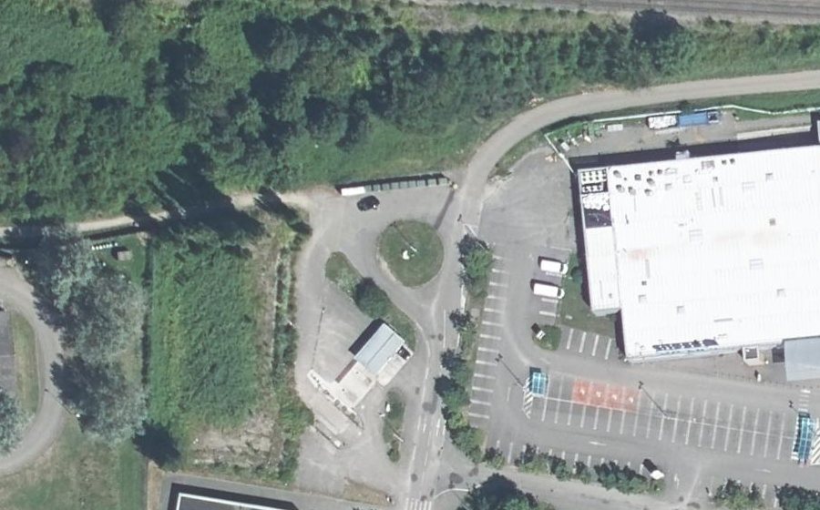 Vue aérienne du Rond-point anonyme n°25958831
