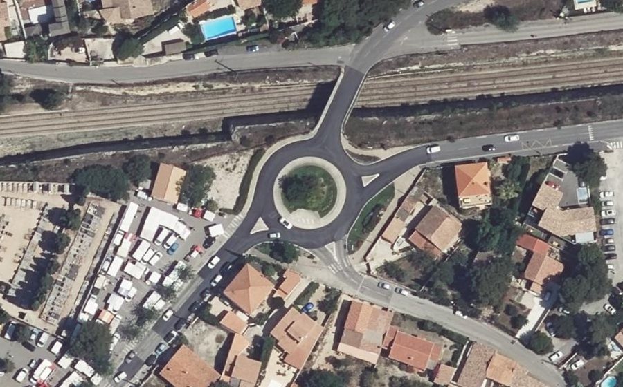 Vue aérienne du Rond-point anonyme n°26007579