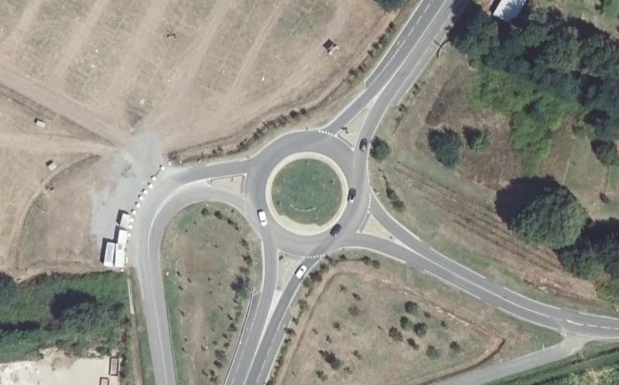 Vue aérienne du Rond-point anonyme n°260131500