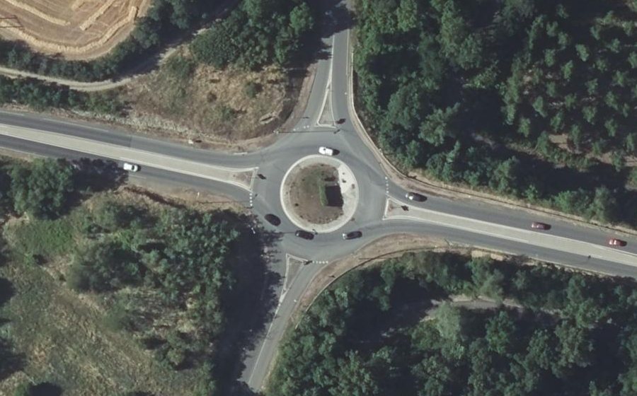 Vue aérienne du Rond-point anonyme n°26105166