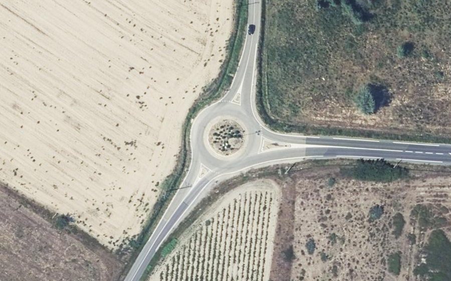 Vue aérienne du Rond-point anonyme n°26134761