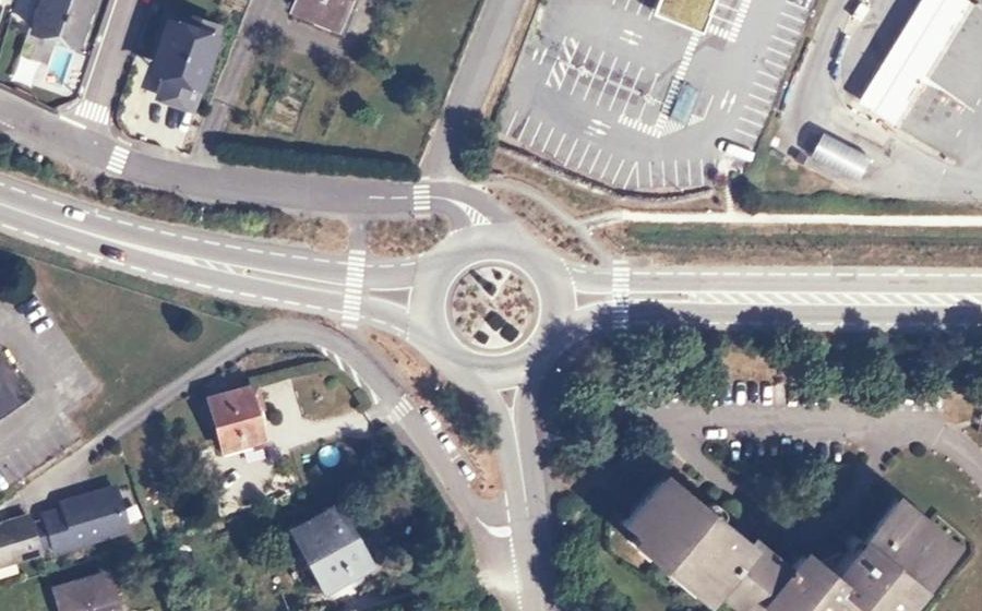 Vue aérienne du Rond-point anonyme n°26147290