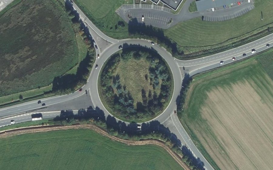 Vue aérienne du Rond-point anonyme n°26176919