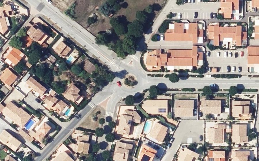 Vue aérienne du Rond-point anonyme n°26183913