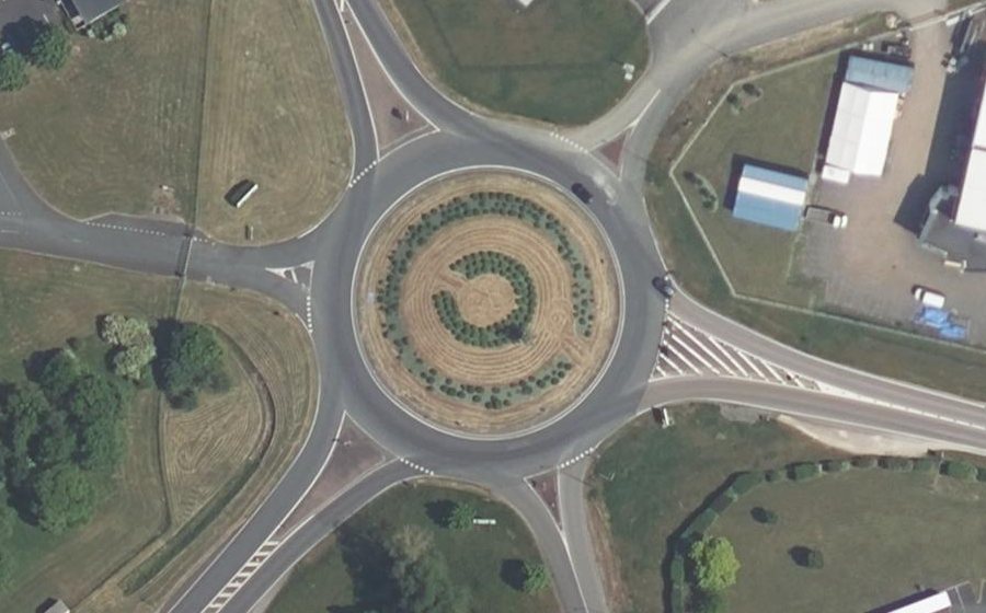 Vue aérienne du Rond-point anonyme n°26205207
