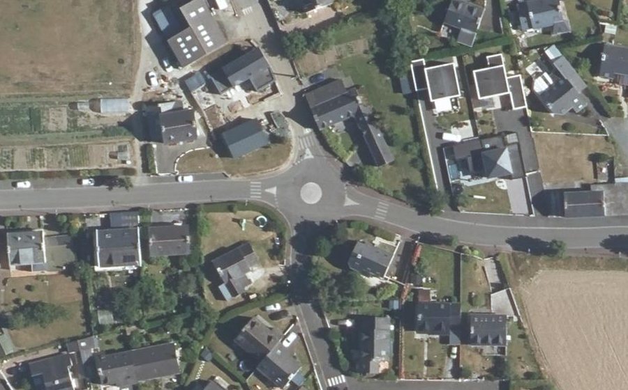 Vue aérienne du Rond-point anonyme n°262113963