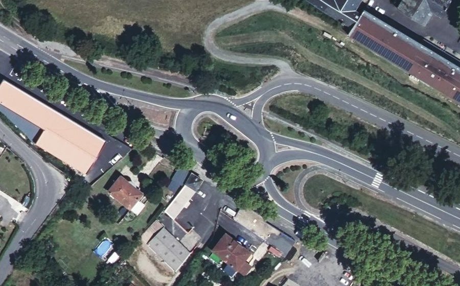 Vue aérienne du Rond-point anonyme n°26251726
