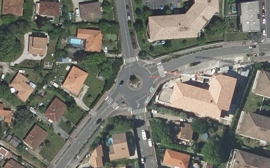 Vue aérienne du Rond-point anonyme n°26299446