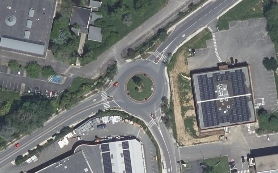 Vue aérienne du Rond-point anonyme n°26308805