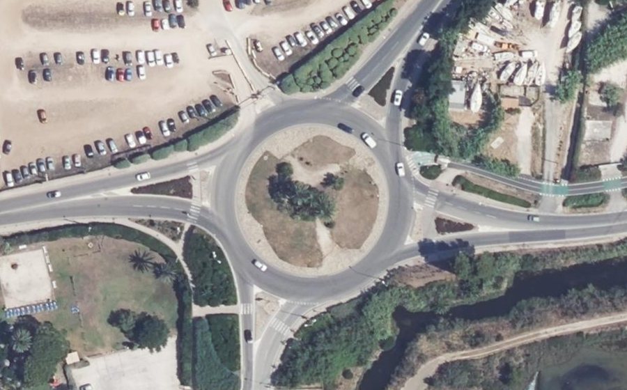 Vue aérienne du Rond-point anonyme n°26326055