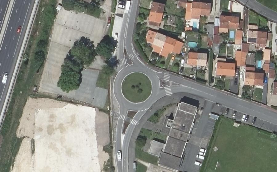 Vue aérienne du Rond-point anonyme n°26329129