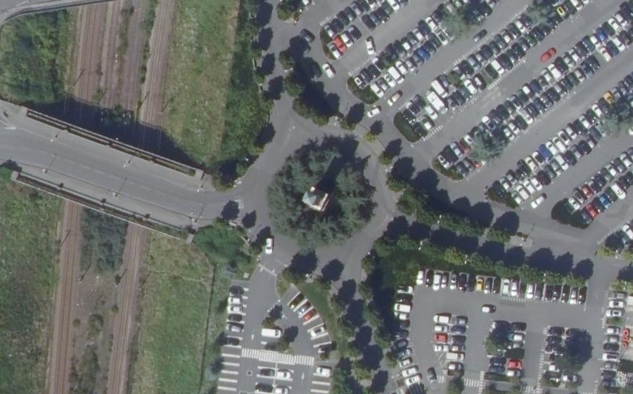 Vue aérienne du Rond-point anonyme n°26356270